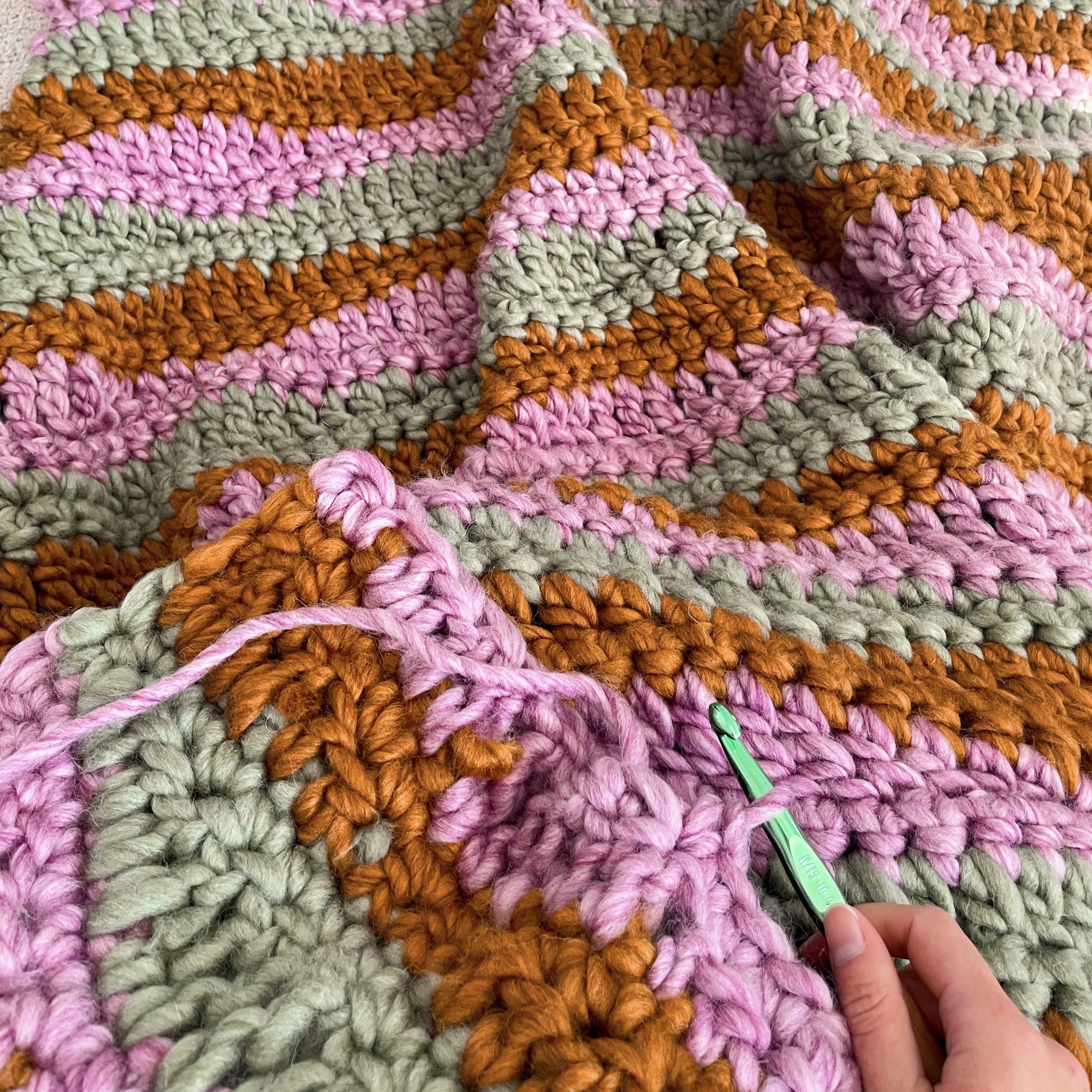Dreamy Waves - Blanket - Image 2